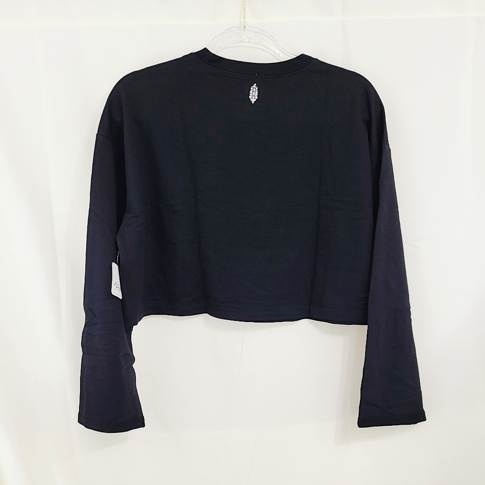 Free People Sunny Athleisure 2-pc. set Crop top and shorts black NEW - Picture 4 of 8